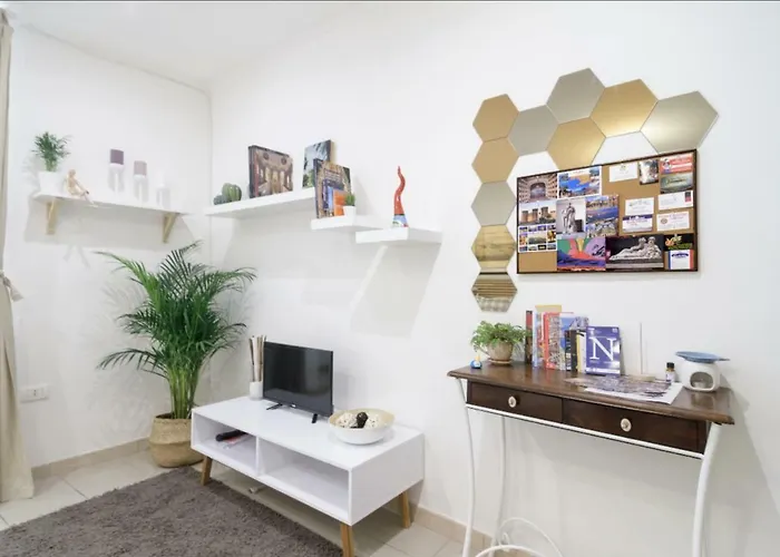 Lorenzo\'S Art Studio